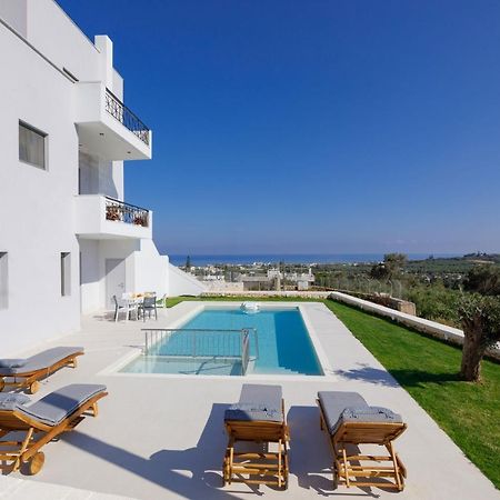 Apartment Tilio - New Apartment With Private Pool 1400M From The Beach Resmo Dış mekan fotoğraf