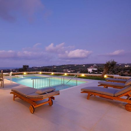 Apartment Tilio - New Apartment With Private Pool 1400M From The Beach Resmo Dış mekan fotoğraf
