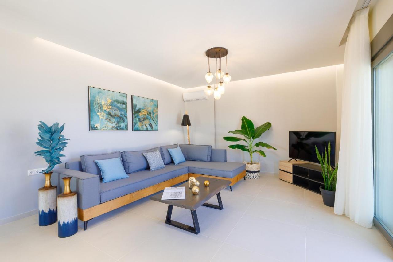 Apartment Tilio - New Apartment With Private Pool 1400M From The Beach Resmo Dış mekan fotoğraf
